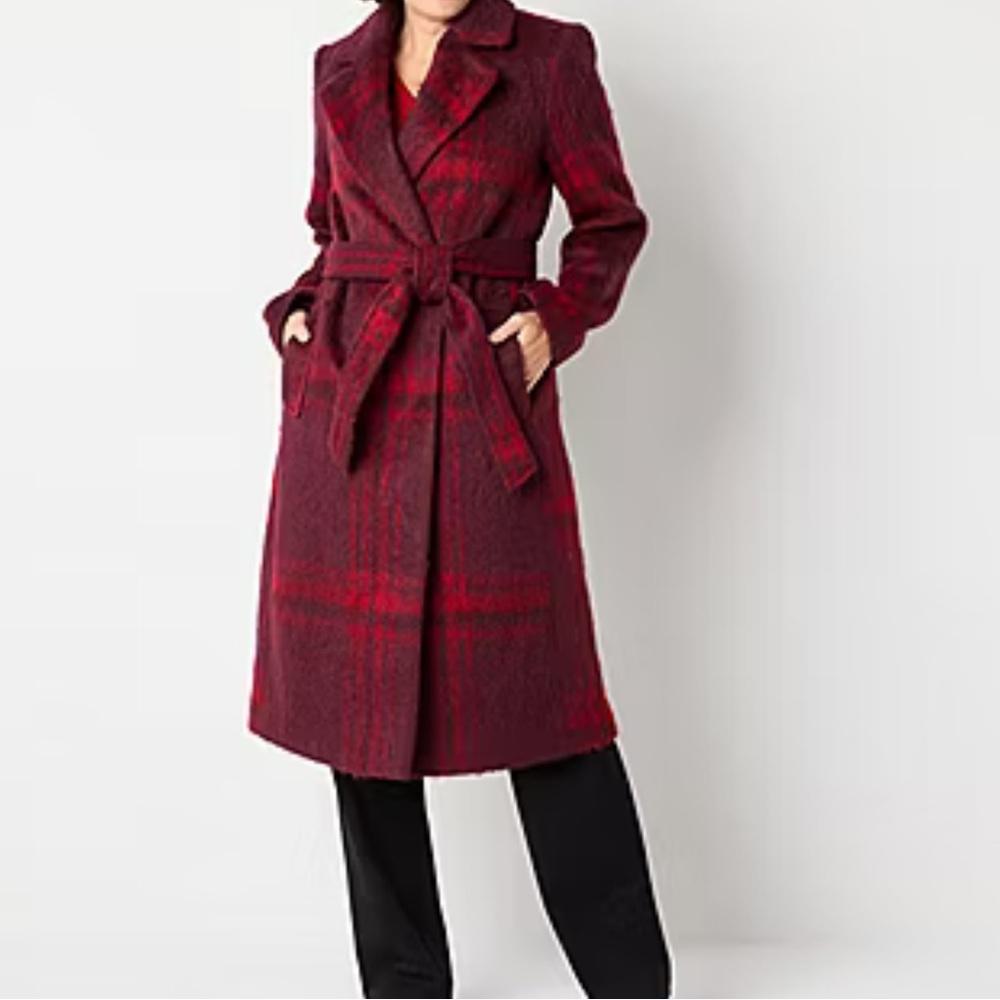 ‼️SALE‼️ Liz Claiborne belt hairy Coat